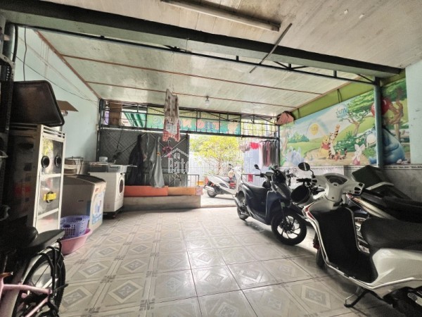 Bán nhà trong ngõ đường số 8, Linh Trung, Thủ Đức, TP HCM - Diện tích 194m2, cấp 4. Giá 10,9 tỷ,