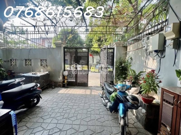 Bán biệt thự ven sông kề Gigamall Phạm Văn Đồng, Thủ Đức: 129m2, 3 tầng, 6PN, 16.5 tỷ - Sổ hồng,