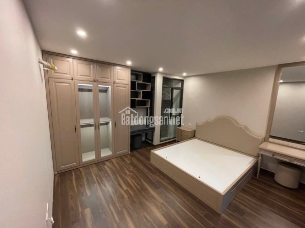 BÁN GẤP NGỌC LÂM 60M x 7T THANG MÁY, GARA Ô TÔ, FULL NỘI THẤT, KINH DOANH. GIÁ 1X TỶ