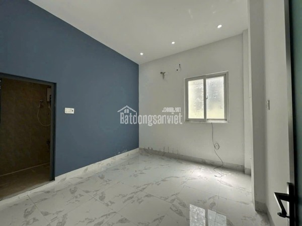 93. Nhà 7,5 triệu 3 phòng ngủ gần bến xe Hồng Loan