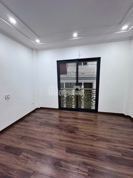 BÁN NHÀ 5 TẦNG NGỌC HỒI 40M NHÀ MỚI Ở NGAY, GẦN TRƯỜNG, CHỢ TIỆN ÍCH BẠT NGÀN