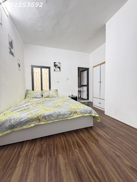 Bán Nhà Ngõ Chợ Khâm Thiên, Đống Đa. Diện Tích 36m x5 tầng. Mặt Tiền 3.4m. Giá Bán 5.15 tỷ