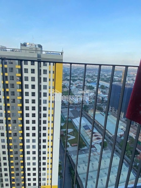 Pass 1 phòng ngủ (PN) master có WC riêng trong căn hộ 2PN – 2WC tại GreenTopaz TẠI DĨ AN, BÌNH