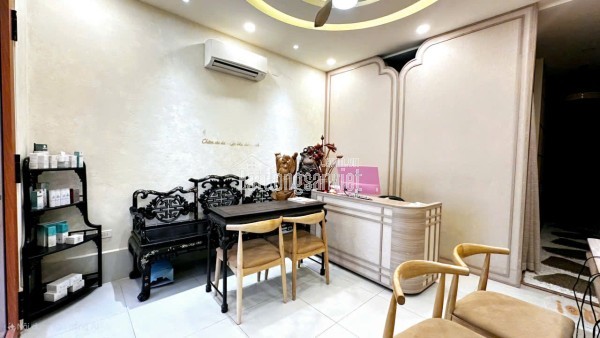 99. Cho thuê spa full nội thất & thiết bị – Hẻm 4 Mậu Thân, P. Tân An, Cần Thơ