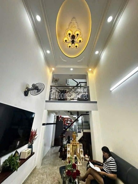 NHÀ 3 TẦNG TRUNG TÂM TÂN BÌNH HẺM 6M – CÁCH MẠNG THÁNG 8 NỠ HẬU TÀI LỘC