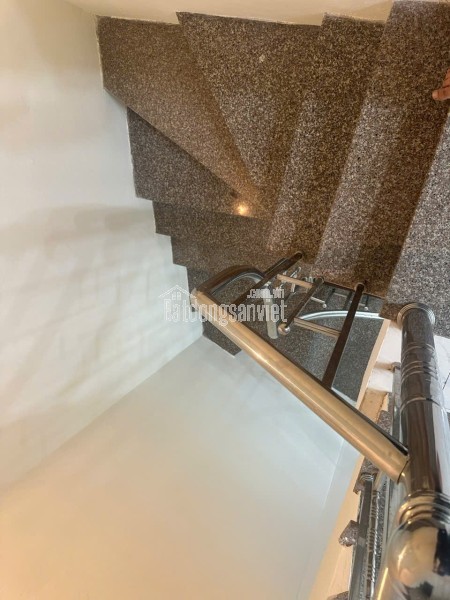 Bán nhà ngõ 58 Nguyễn Khánh toán 30m2 gia 7,1ty 0382276666