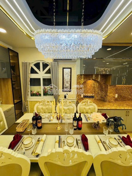 BÁN BIỆT THỰ DÁT VÀNG HẺM XE HƠI BÀNH VĂN TRÂN - TÂN BÌNH