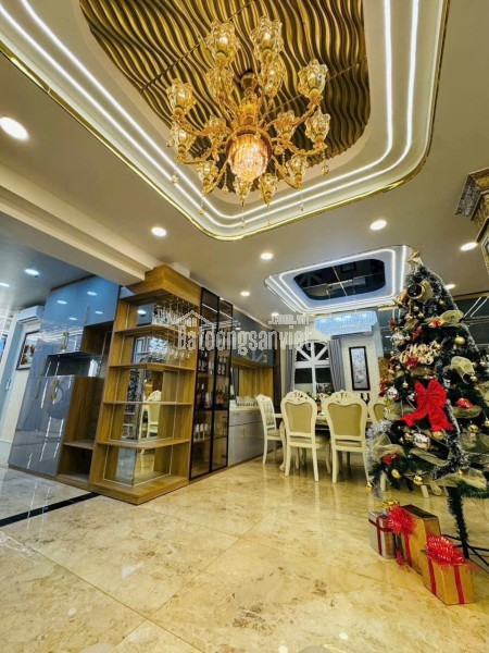 BÁN BIỆT THỰ DÁT VÀNG HẺM XE HƠI BÀNH VĂN TRÂN - TÂN BÌNH