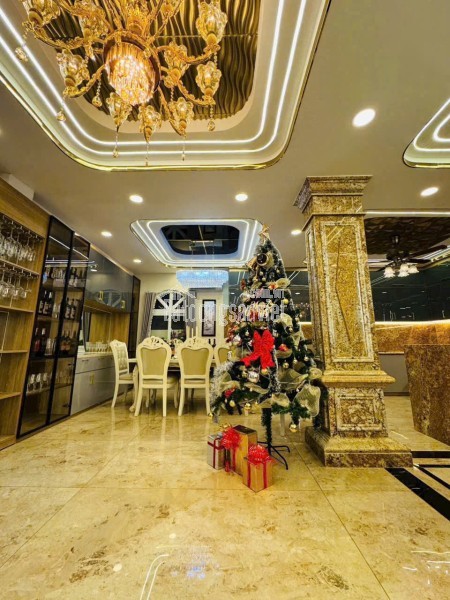 BÁN BIỆT THỰ DÁT VÀNG HẺM XE HƠI BÀNH VĂN TRÂN - TÂN BÌNH