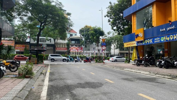 BÁN NHÀ NGUYỄN VĂN CỪ 75M. MẶT TIỀN 5M, ĐƯỜNG 2 ÔTÔ TRÁNH, VỈA HÈ, KINH DOANH. GIÁ 20.5 TỶ