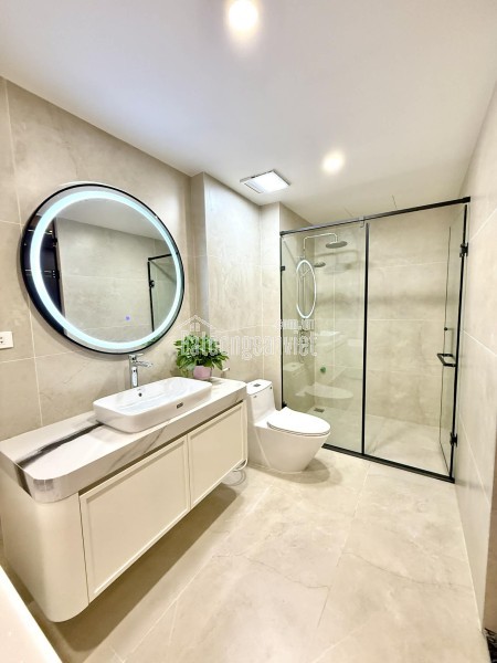 BÁN NHÀ PHÔ NGÔ GIA TỰ - LONG BIÊN, 6 TẦNG THANG MÁY, GARA Ô TÔ, KINH DOANH. GIÁ 11,5 TỶ