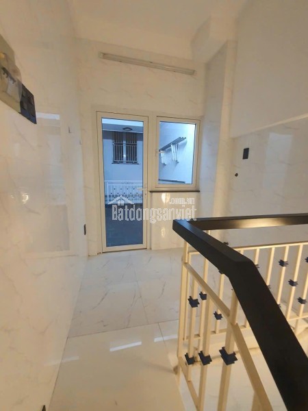 Bán nhà hẻm Q10, Ngô Quyền, 15m2, 4T, 2PN, SHR - 3.65 tỷ