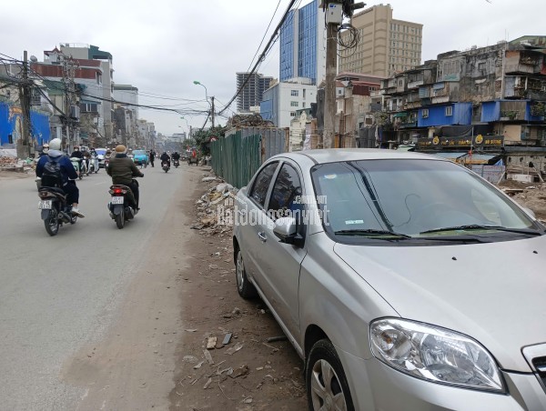 Bán đất tặng nhà vị trí đắc địa mặt đường Hoàng Hoa Thám – Ba Đình – Hà Nội

.