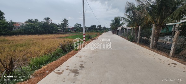 Bán gấp lô đất lúa hai mặt tiền hạ giá 570 triệu.công