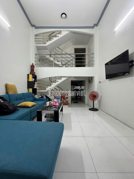 BÁN NHÀ 38M2, XH ĐỔ CỬA, 3 TẦNG, 3 PN, LIÊN TỈNH 5