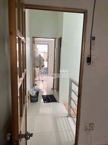 BÁN NHÀ 38M2, XH ĐỔ CỬA, 3 TẦNG, 3 PN, LIÊN TỈNH 5