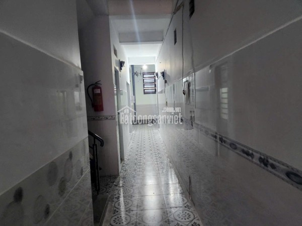 CHDV 132m2 ngang 8,5 dài 17m. Đường Tám danh HXH q8 giáp Q5.