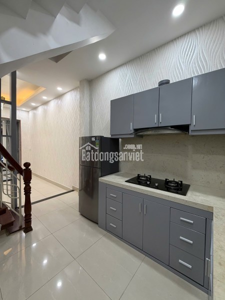 CẦN BÁN GẤP! Quận 5 - CAO ĐẠT 3 TẦNG - Hẻm thông tứ tung - GIÁ CỰC TỐT