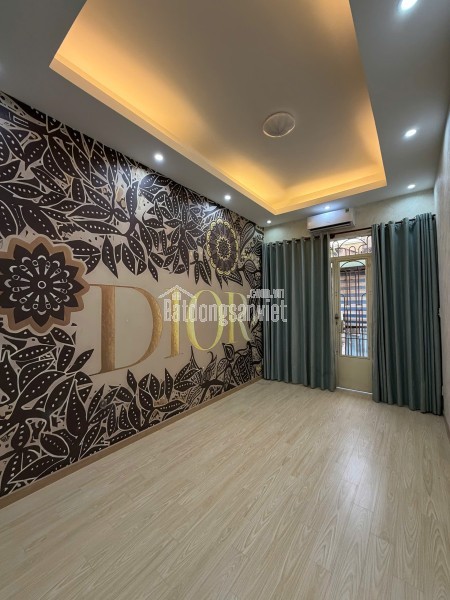 CẦN BÁN GẤP! Quận 5 - CAO ĐẠT 3 TẦNG - Hẻm thông tứ tung - GIÁ CỰC TỐT