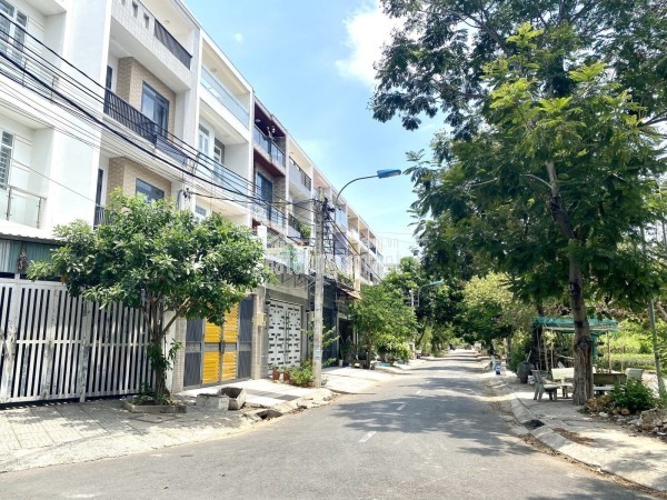 Chỉ (8tỷ) hơn xíu KDC Phú Lợi Q.8 - (5x20) Nhà 4PN 4 tầng sân thượng trước sau