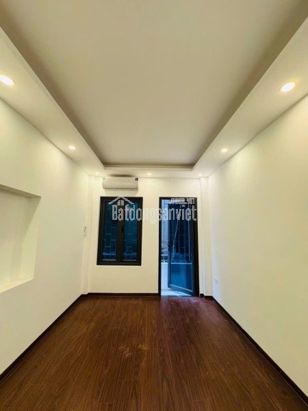 Nhà căn góc mặt ngõ ôto đỗ cửa, thang máy, tặng full đồ