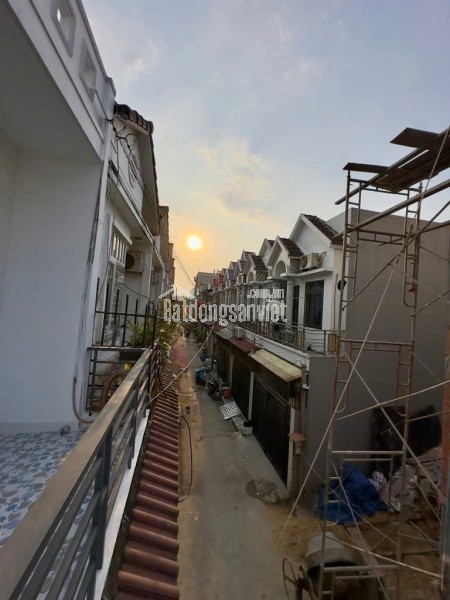 Nhà đẹp KDC Trung Nhân Q12 – 4 tầng BTCT – xe hơi – giá 5.x tỷ