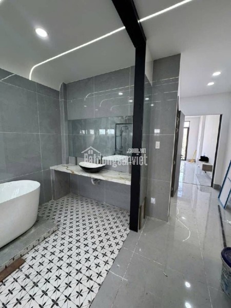 Bán nhà 30m2 * 2 tầng , HXH 5m , Phước long B , Quận 9 , Giá chỉ 3 Tỷ 850 TL