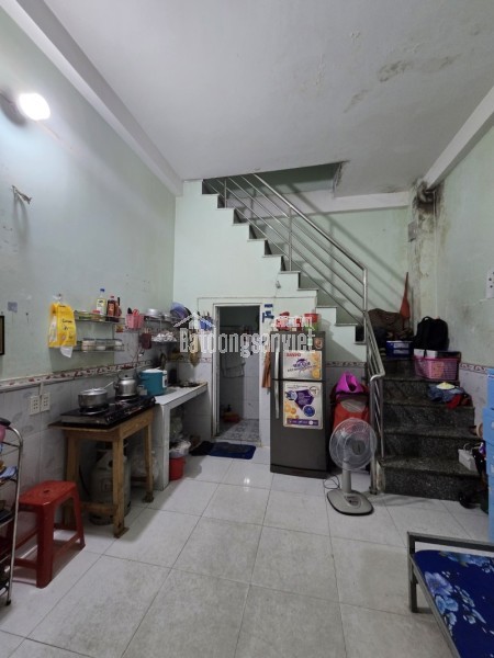 NHÀ 112M2-  GẦN NGÃ TƯ THỦ ĐỨC – KẾ BÊN BV ĐA KHOA –  2 TẦNG ĐÚC KIÊN CỐ 6 PHÒNG CHO THUÊ – CHỈ