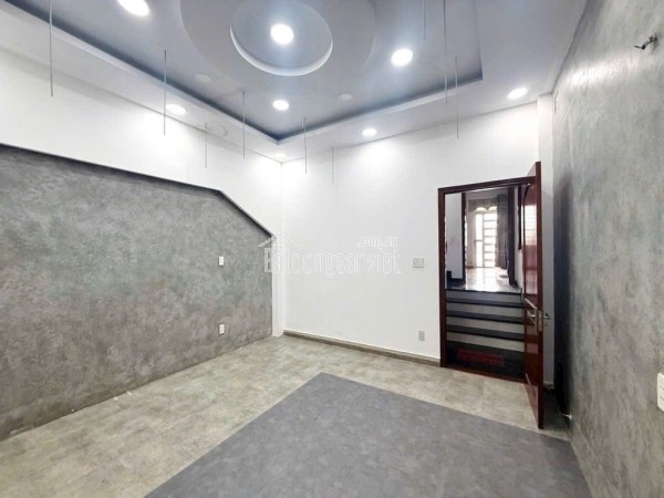 Gấp bán , nhà 3 tầng , P15 Gò Vấp , hẻm xe hơi tránh nhau rộng rãi 8m thông -giá 7ty2
