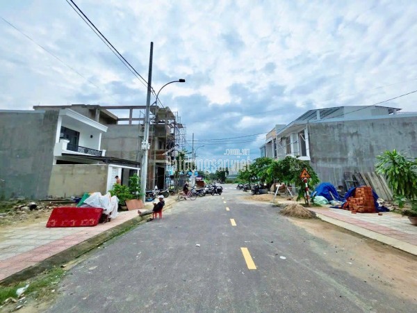 BÁN 2 CĂN NHÀ 2 TẦNG HẺM NGUYỄN KHUYẾN BẮC NHA TRANG