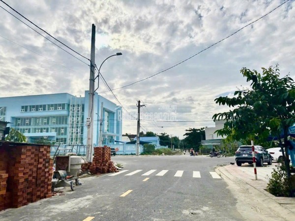 BÁN 2 CĂN NHÀ 2 TẦNG HẺM NGUYỄN KHUYẾN BẮC NHA TRANG