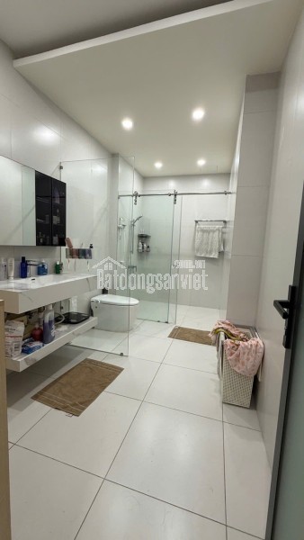 bán nhà hẻm xe tang  nhà mới sos gấp bán q4 
4  tấm rẻ bèo