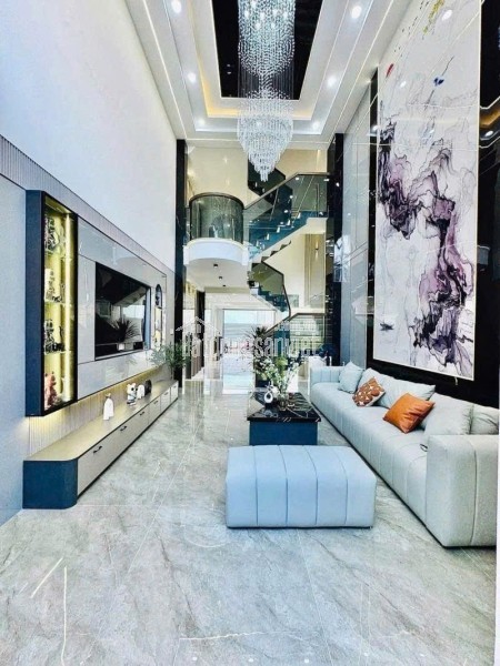 Bán nhà mặt phố đường số 4, Phường Linh Xuân, TP HCM. DT 140m2, 3 tầng, giá  8.85 tỷ.