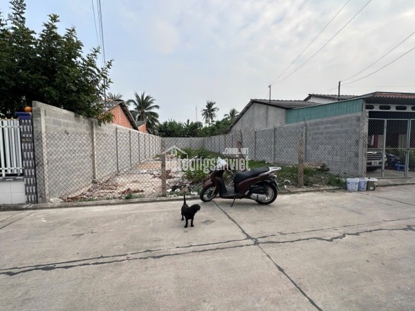 Bán lô đất thổ trung tâm huyện Tân Trụ giá 1,84 tỷ