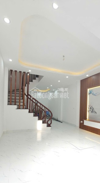 Bán nhà 5 tầng Liên Mạc – Thượng Cát, Bắc Từ Liêm, ô tô đỗ cổng, 3 ngủ, giá hơn 5 tỷ