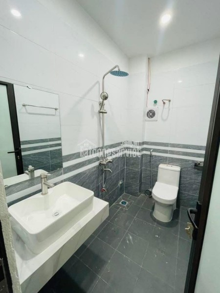 Bán nhà 5 tầng Liên Mạc – Thượng Cát, Bắc Từ Liêm, ô tô đỗ cổng, 3 ngủ, giá hơn 5 tỷ