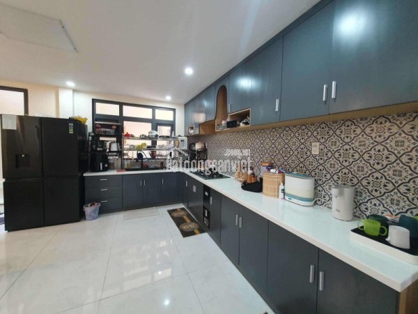 Bán nhà 148m2 đường Linh Đông, Phường Ling Đông, Thủ Đức, TP HCM, 3 tầng, 11.7 tỷ, SHR - 0933125879