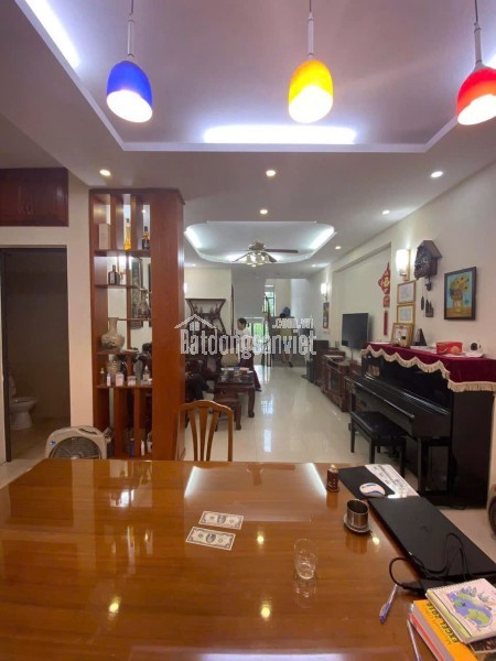 Bán nhà MP KĐT Vinaconex3, N.T.Liêm. DT 90m x4,5 tầng.SĐCC. Giá 31 tỷ.LH: 0964769634