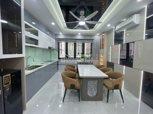 Hẻm nhựa xe hơi đỗ ngày đêm,  đường lớn  Dương Thị Mười  Quận 12- 6 tầng giá 8 tỷ