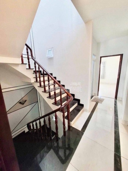 Hẻm nhựa xe hơi đỗ ngày đêm,  đường lớn  Dương Thị Mười  Quận 12- 6 tầng giá 8 tỷ