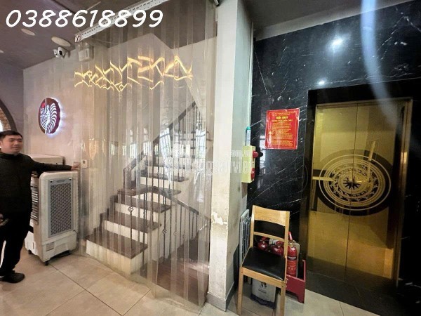 BÁN MẶT PHỐ TRẦN QUỐC VƯỢNG 131Mx8T, MT 10,5M - THANG MÁY - LÔ GÓC - DÒNG TIỀN 1.8 TỶ/NĂM