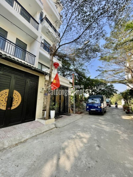 BÁN NHÀ CÓ cấu trúc SẴN KHU dân sinh sống TRƯỜNG LƯU, LONG TRƯỜNG - mặt đường OTO 9M CHỈ rộng 4 TỶ