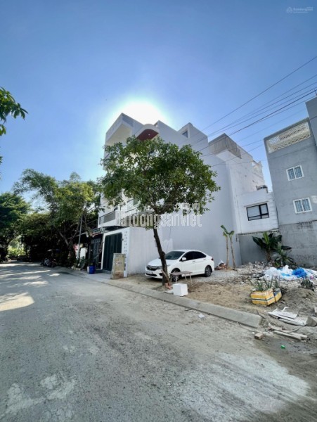 Bán ngôi nhà 77m2 có cấu tạo sẵn gần chợ Long Trường ngay Đông không giảm Long, hẻm xe tải, giá