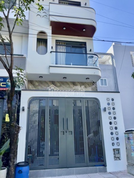 Bán ngôi nhà 77m2 có cấu tạo sẵn gần chợ Long Trường ngay Đông không giảm Long, hẻm xe tải, giá