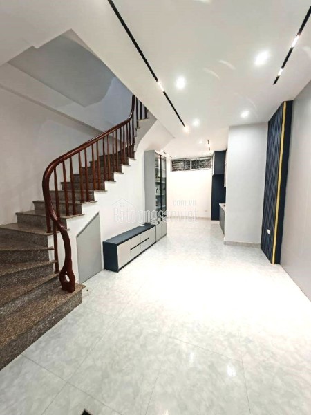 Bán nhà Đông Ngạc quận Bắc Từ Liêm 40m² – khu dân trí cao – nhỉnh 6 tỷ