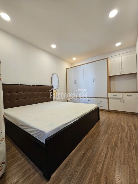 Cho thuê căn hộ chung cư The Gold View Quận 4, view đẹp