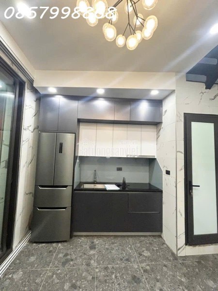 NHÀ PHỐ ĐẸP Ở NGAY - 5 TẦNG FULL CÔNG NĂNG - CHỦ TẶNG ĐỦ NỘI THẤT