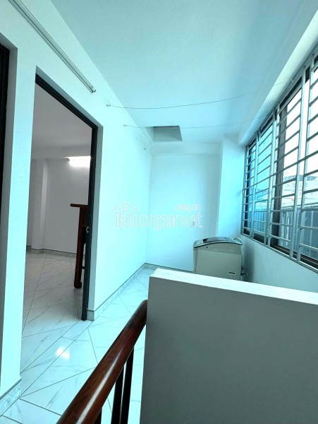 Bán nhà đẹp Đông Ngạc mặt tiền rộng, ở ngay giá hơn 6 tỷ