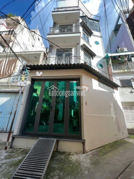 BÁN GẤP: HÀNG GÓC 2 MẶT TIỀN HẺM ĐƯỜNG CÁCH MẠNG THÁNG 8, P.4, QUẬN 3