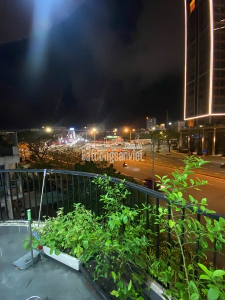 NHÀ ĐEP 4 TẦNG SIÊU VỊ TRÍ GIÁ TỐT CHO KHÁCH Ở,TIỆN KINH DOANH